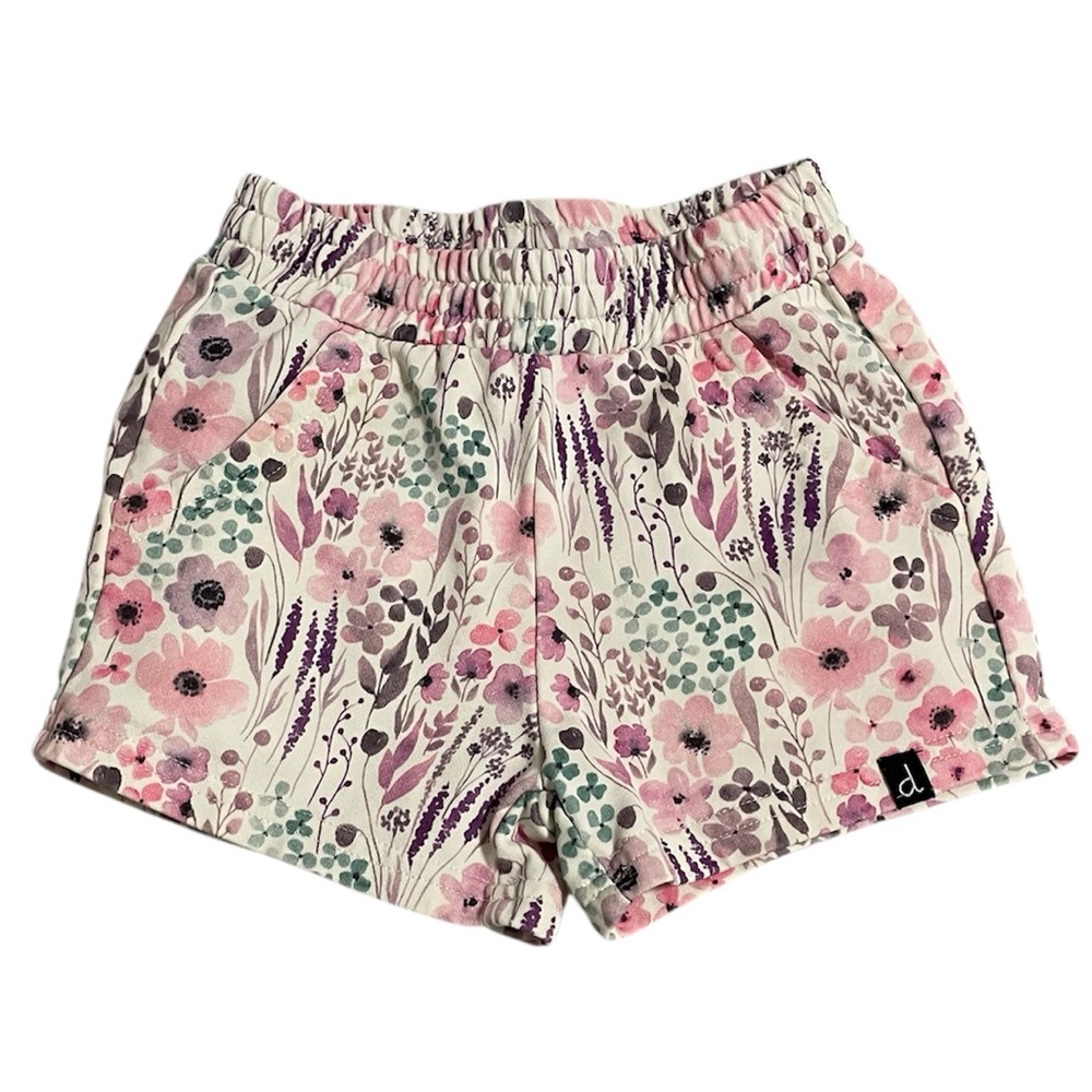 🩵2/$20 — Deux par Deux floral shorts with Purple and Pink Accents 5T